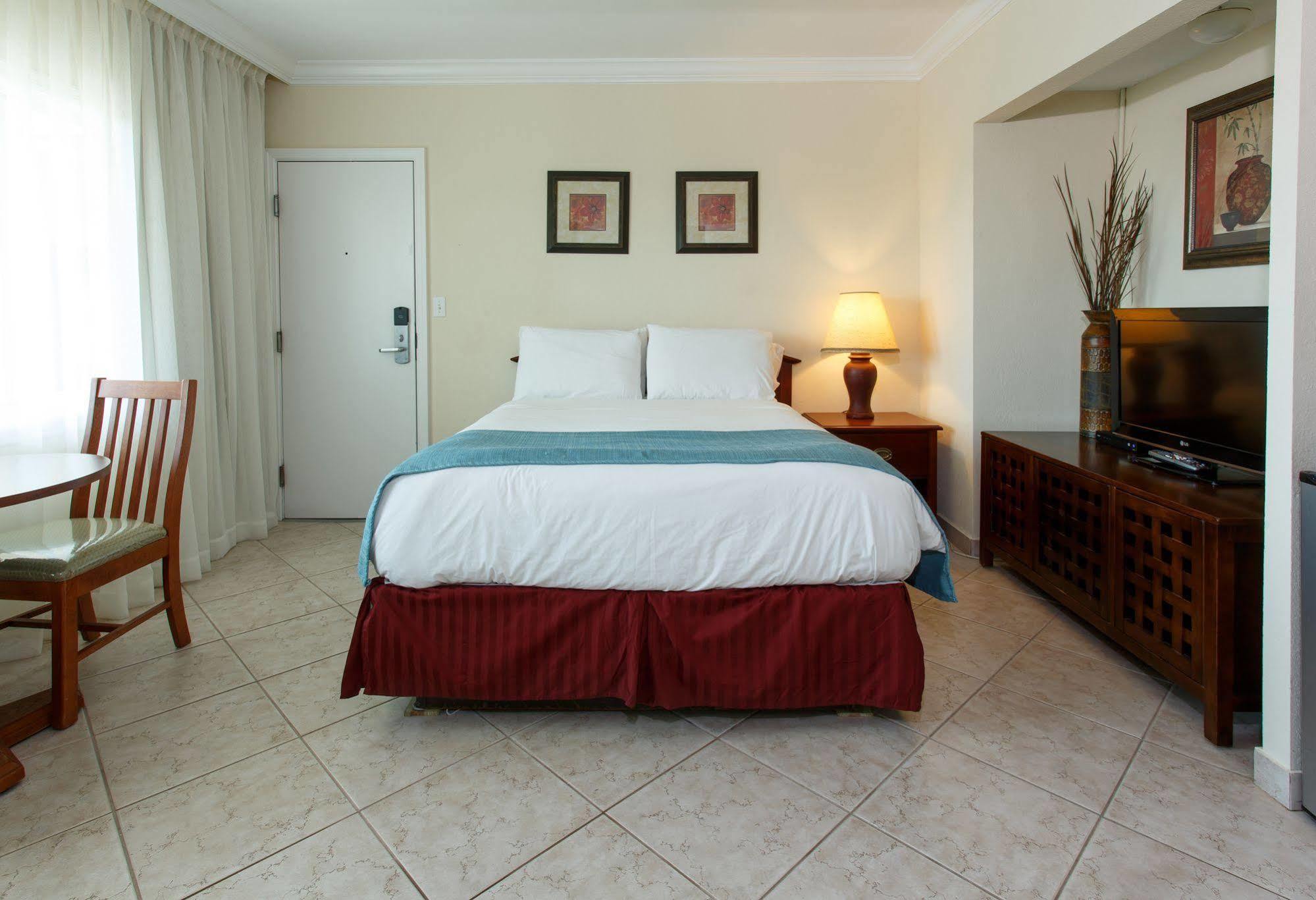 The Sea Lord Hotel & Suites (Adults Only) Lauderdale-by-the-Sea Buitenkant foto