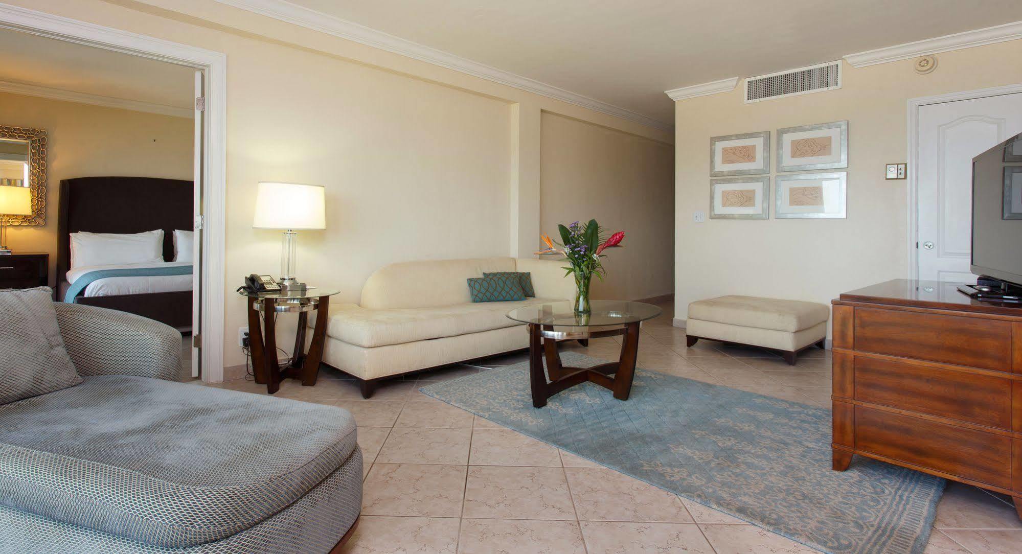 The Sea Lord Hotel & Suites (Adults Only) Lauderdale-by-the-Sea Buitenkant foto