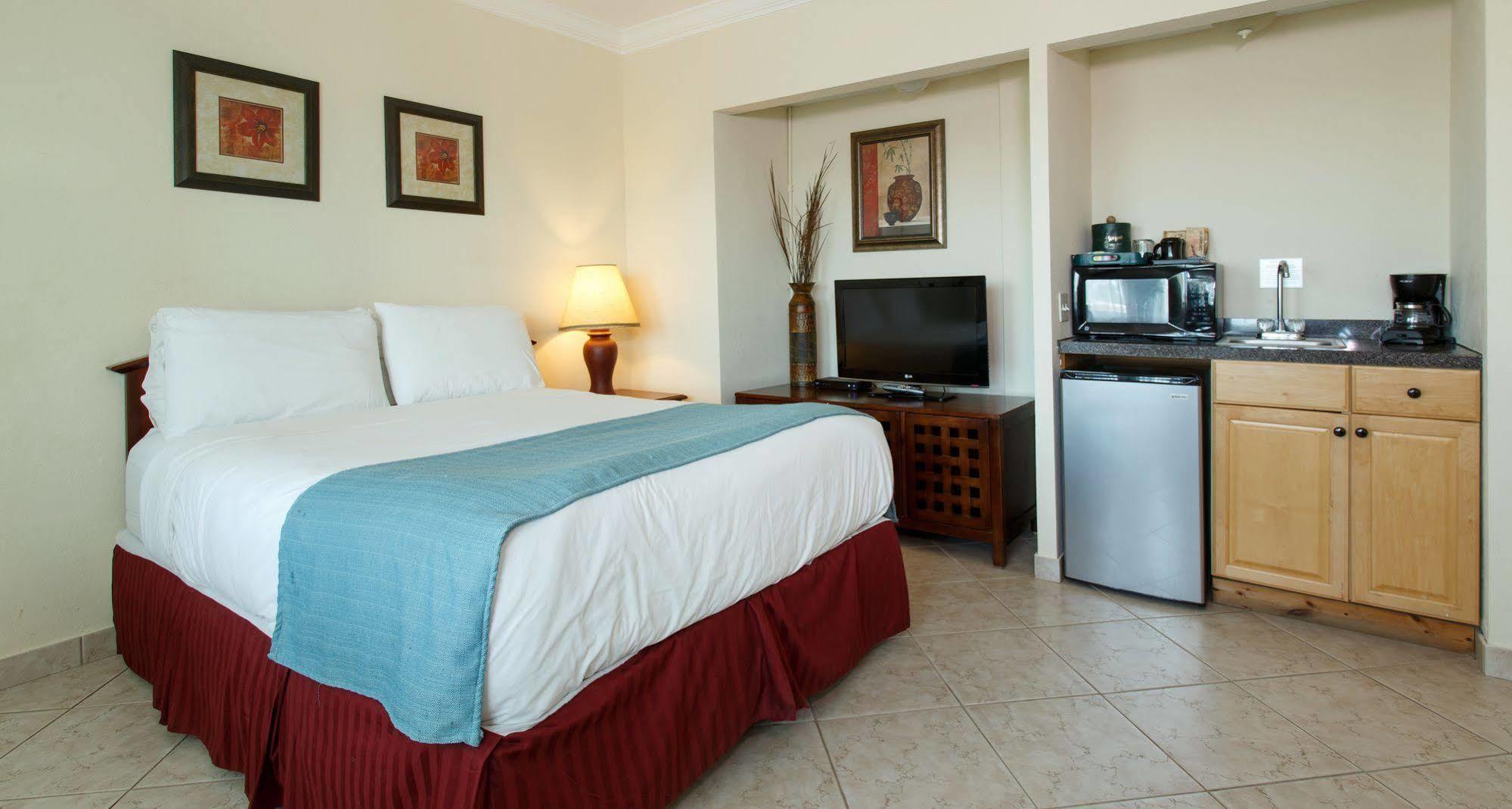 The Sea Lord Hotel & Suites (Adults Only) Lauderdale-by-the-Sea Buitenkant foto