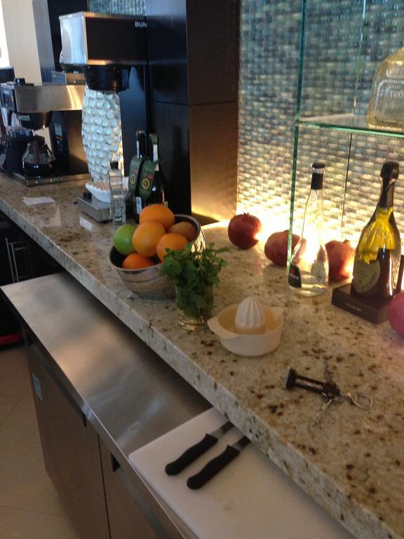 The Sea Lord Hotel & Suites (Adults Only) Lauderdale-by-the-Sea Buitenkant foto